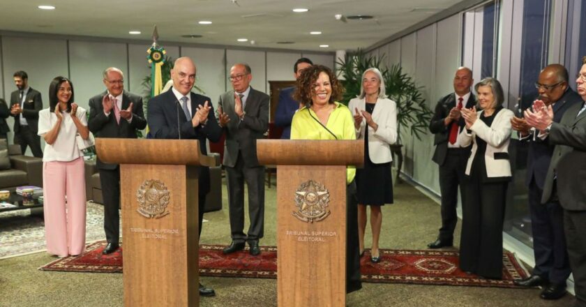 TSE empossa primeira ministra negra na história