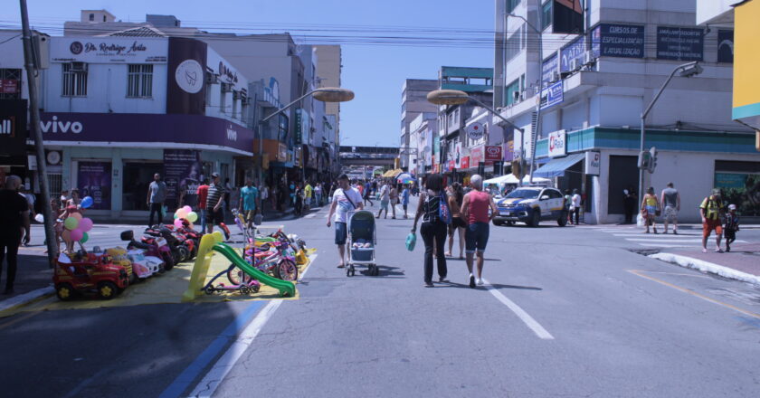 Neste domingo a “Rua de Compras” aconteceu na Avenida Amaral Peixoto