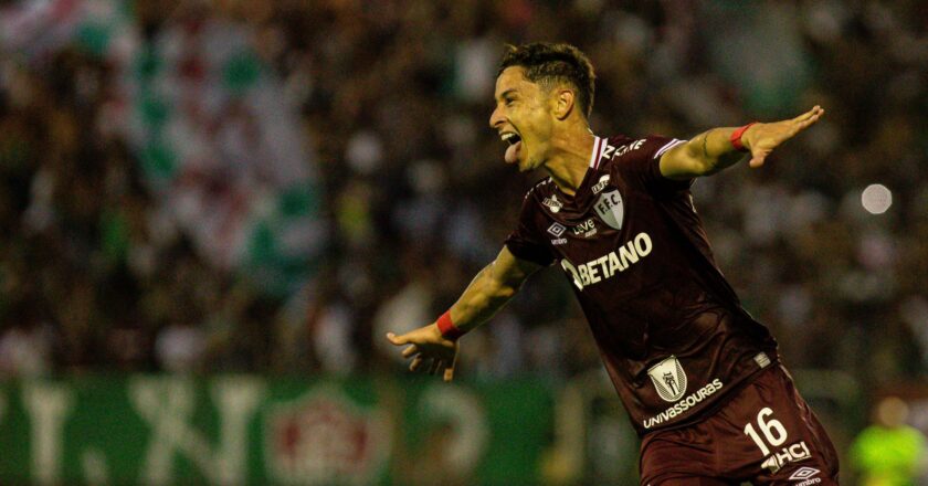 Fluminense vence o Fortaleza no Brasileirão com gol nos acréscimos