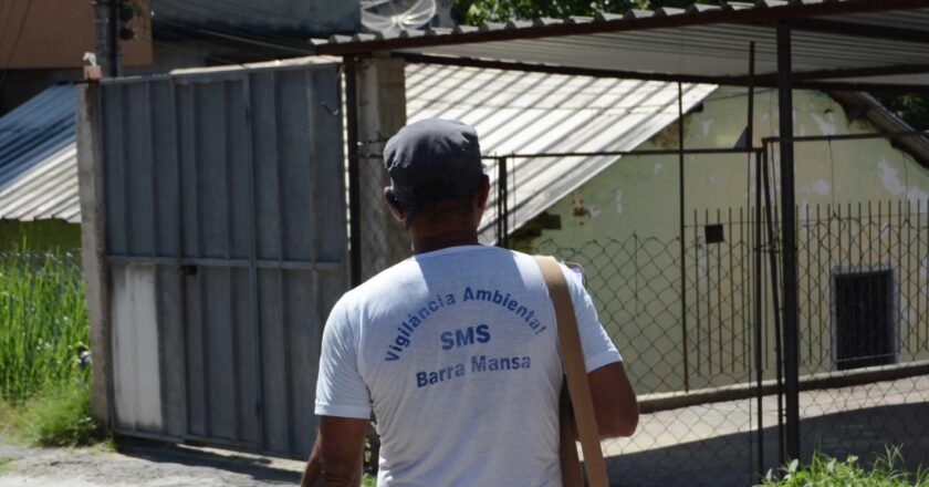 Carro fumacê segue com programação contra mosquitos em Barra Mansa