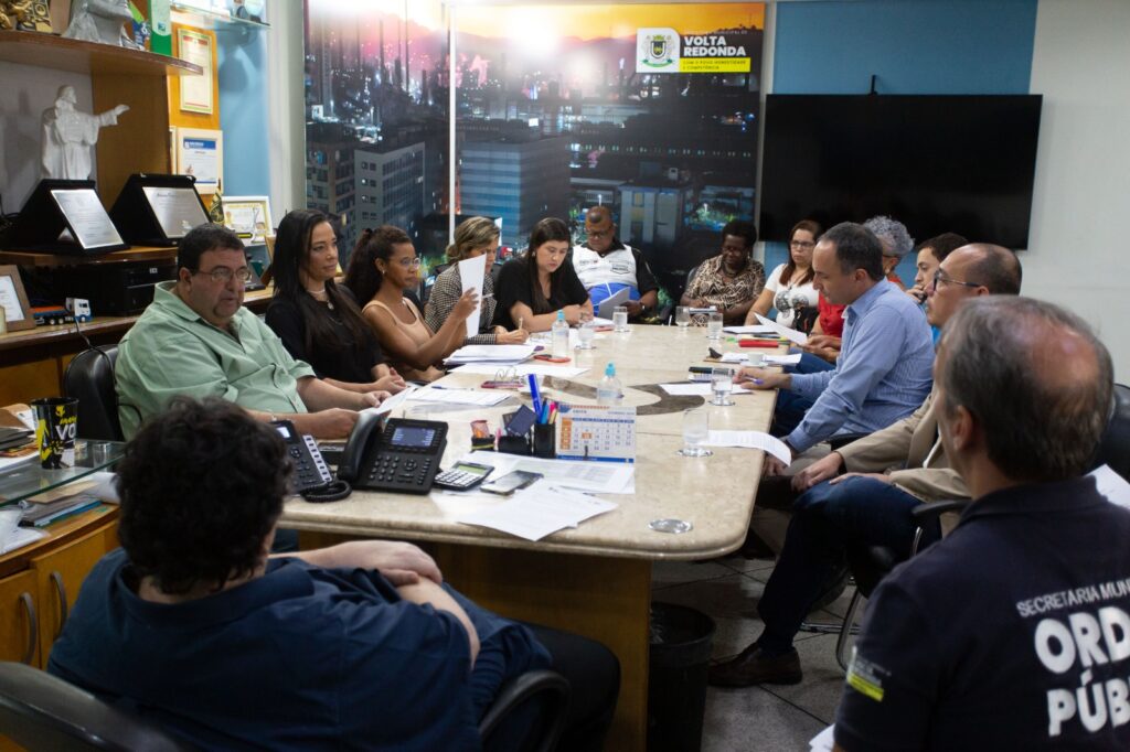 Setores de Volta Redonda debatem fortalecimento da assistência às pessoas em situação de rua