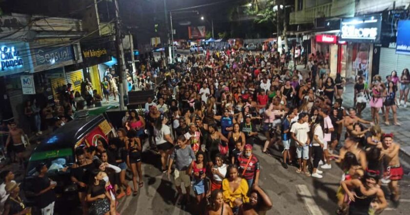 Tradicional Bloco das Piranhas abre pré-Carnaval em Barra do Piraí