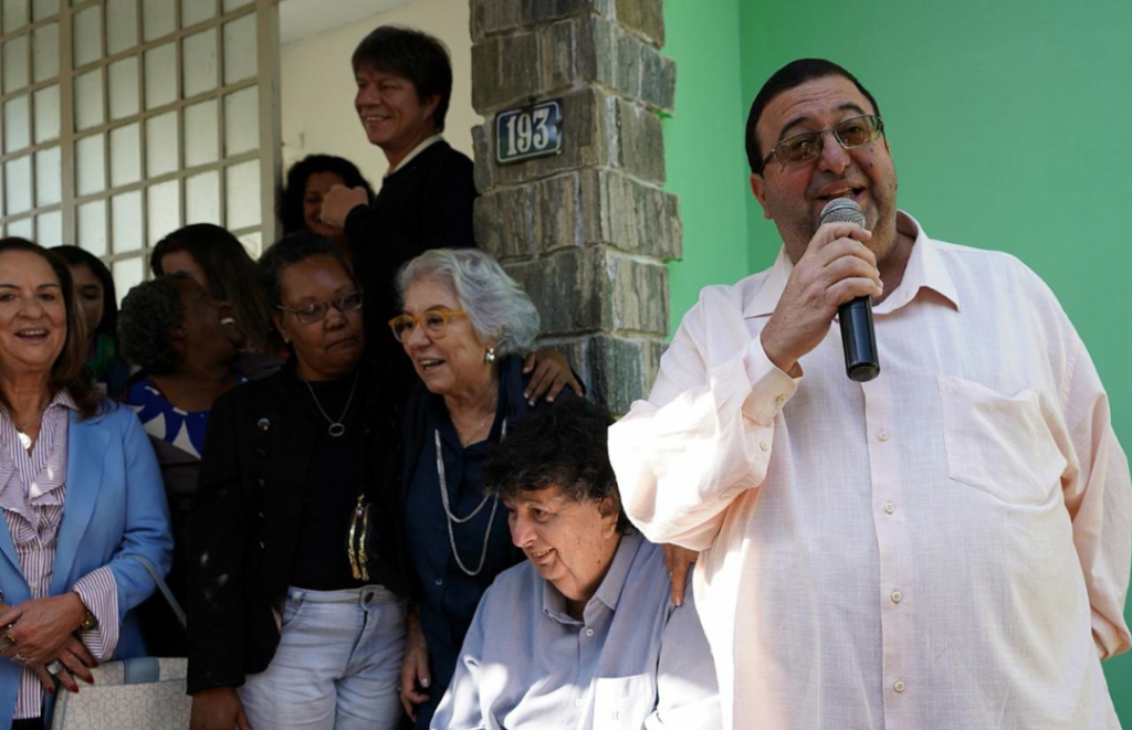 Prefeito Neto entrega a reforma geral do Caps Vila Esperança