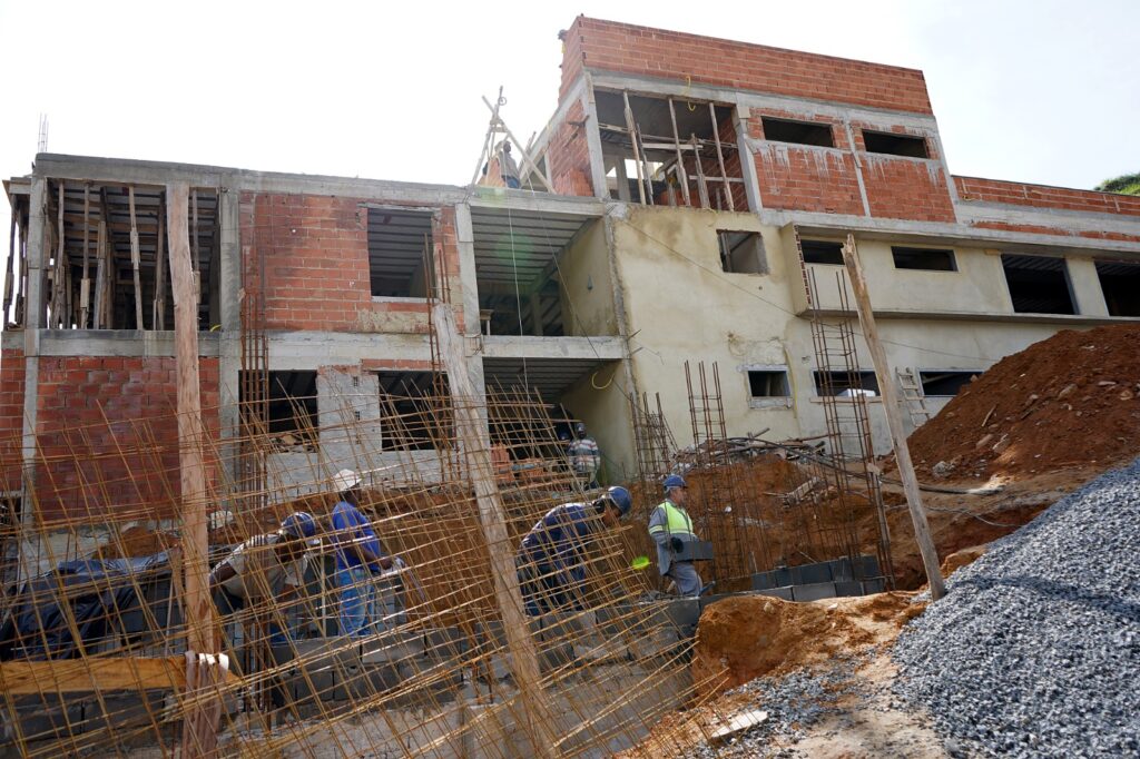 Nova escola para cegos e pessoas com deficiência visual de Volta Redonda está com 100% da parte estrutural construída