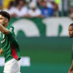 Palmeiras goleia o Vasco e dispara na liderança