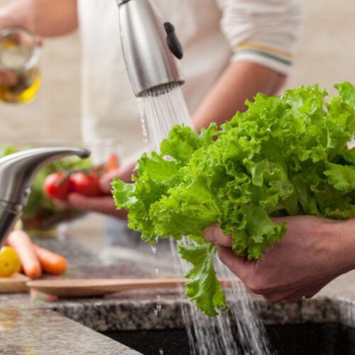 Como escolher e higienizar frutas e verduras