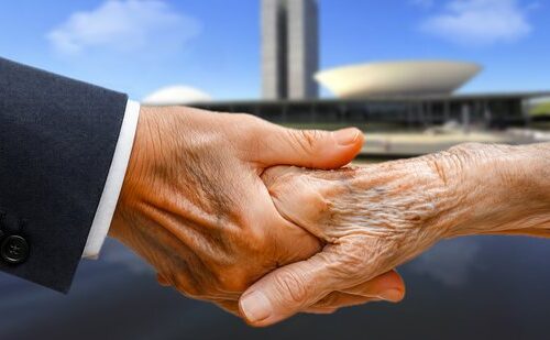 Candidatos 60+ representam 38% dos que disputam vagas no Senado