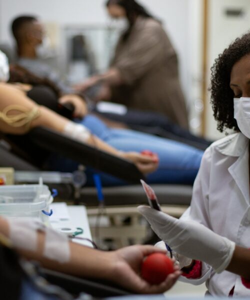 Inverno: Hemonúcleo de Volta Redonda mobiliza população para doar sangue em dias mais frios, quando captação reduz em 30%
