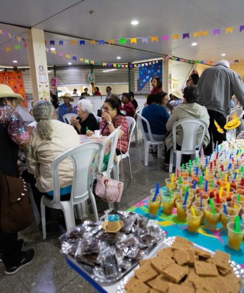 Academia da Vida promove Festa Caipira para alunos da Melhor Idade em Volta Redonda