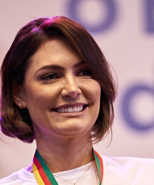 Michelle Bolsonaro publica mensagem religiosa após derrota de Flávio para Lula